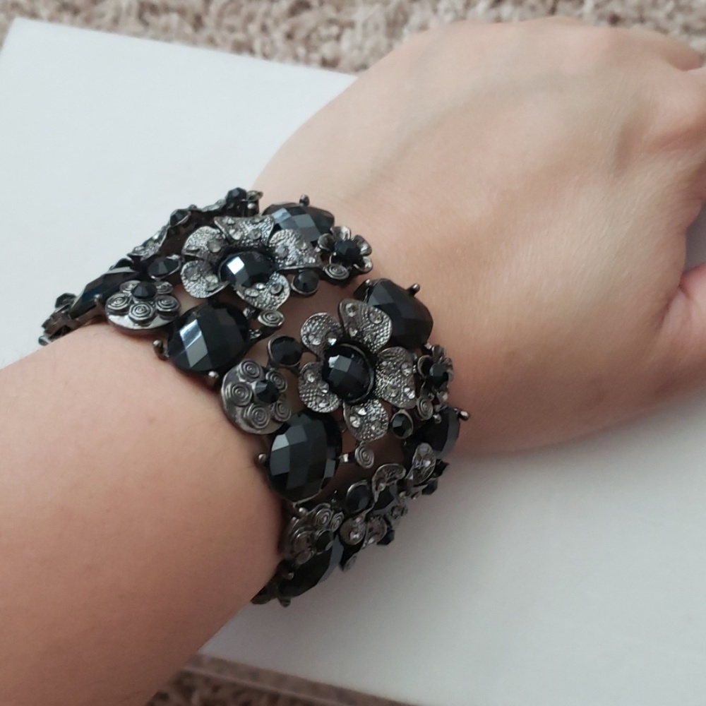 Black & Silver Jeweled Elastic Bracelet